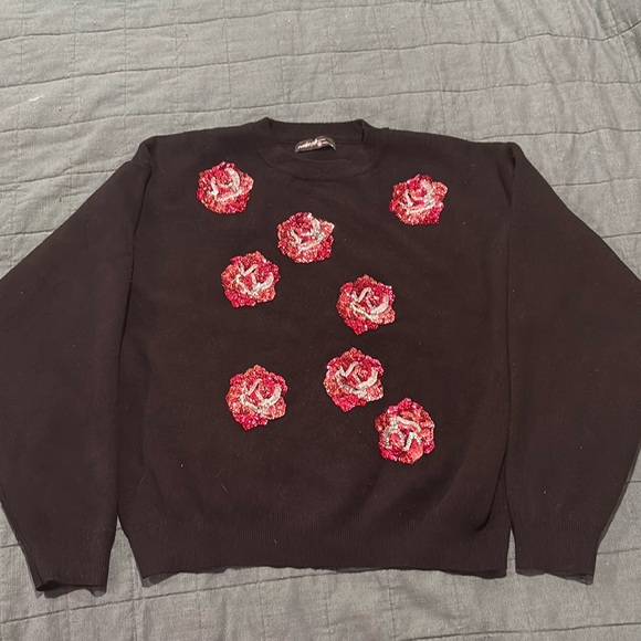 ONTWELFTH  Black Sweater with Sequin Roses, size M - Picture 1 of 6